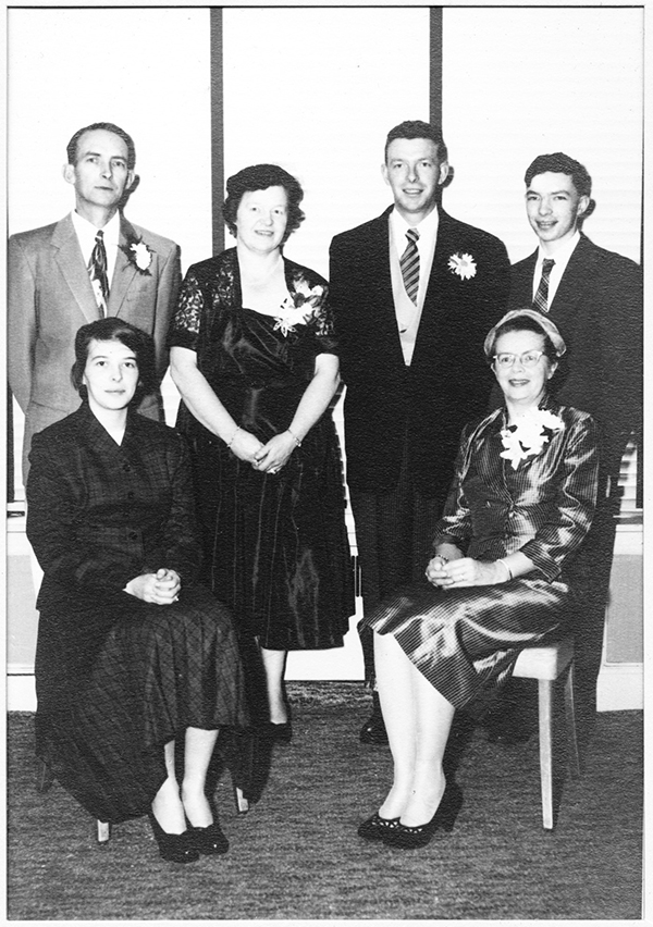 Running Mehuron's was a family affair. Elmer and Aurelia Mehuron with their sons Allen and Calvin. Seated on the left is daughter, Anne, and on the right is Elmer's sister, 