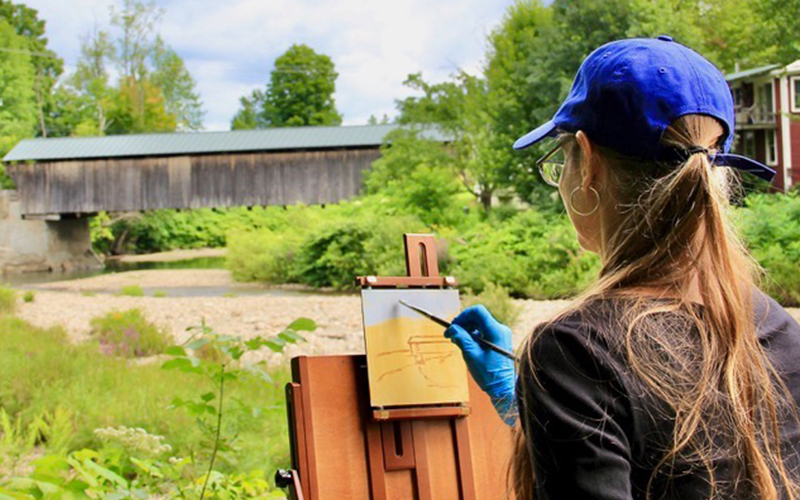 Plein Air painter in Waitsfield, Vermont. Photo: Roarke Sharlow