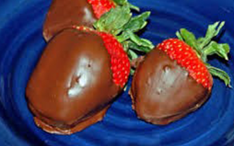 Kahlúa chocolate-dipped strawberries